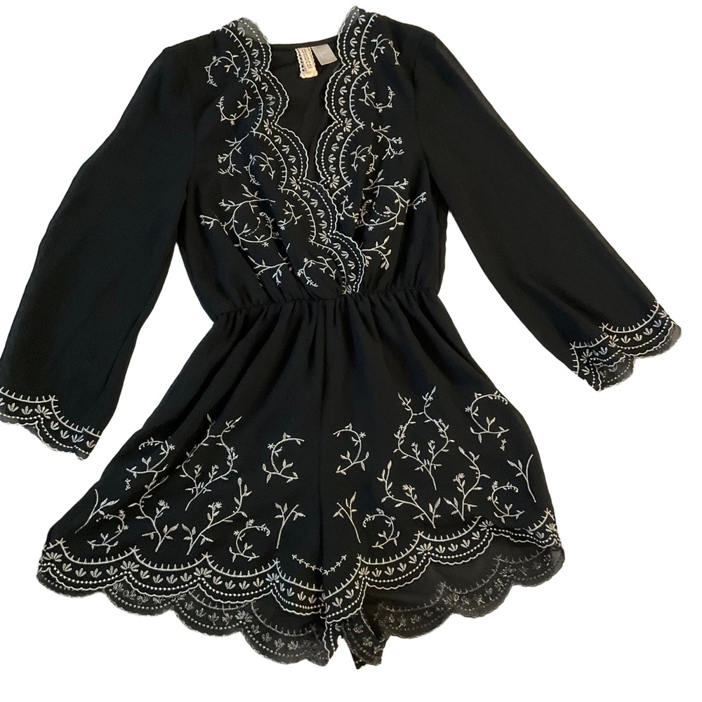 Divided Black Embroidered Long Sleeve Scalloped‎ Edges Dressy Romper Size 4